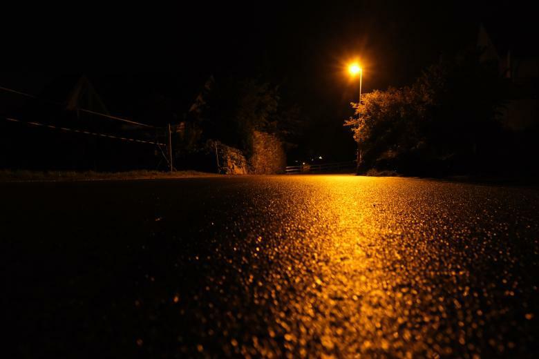 Strassenlaterne in der Nacht in Basel